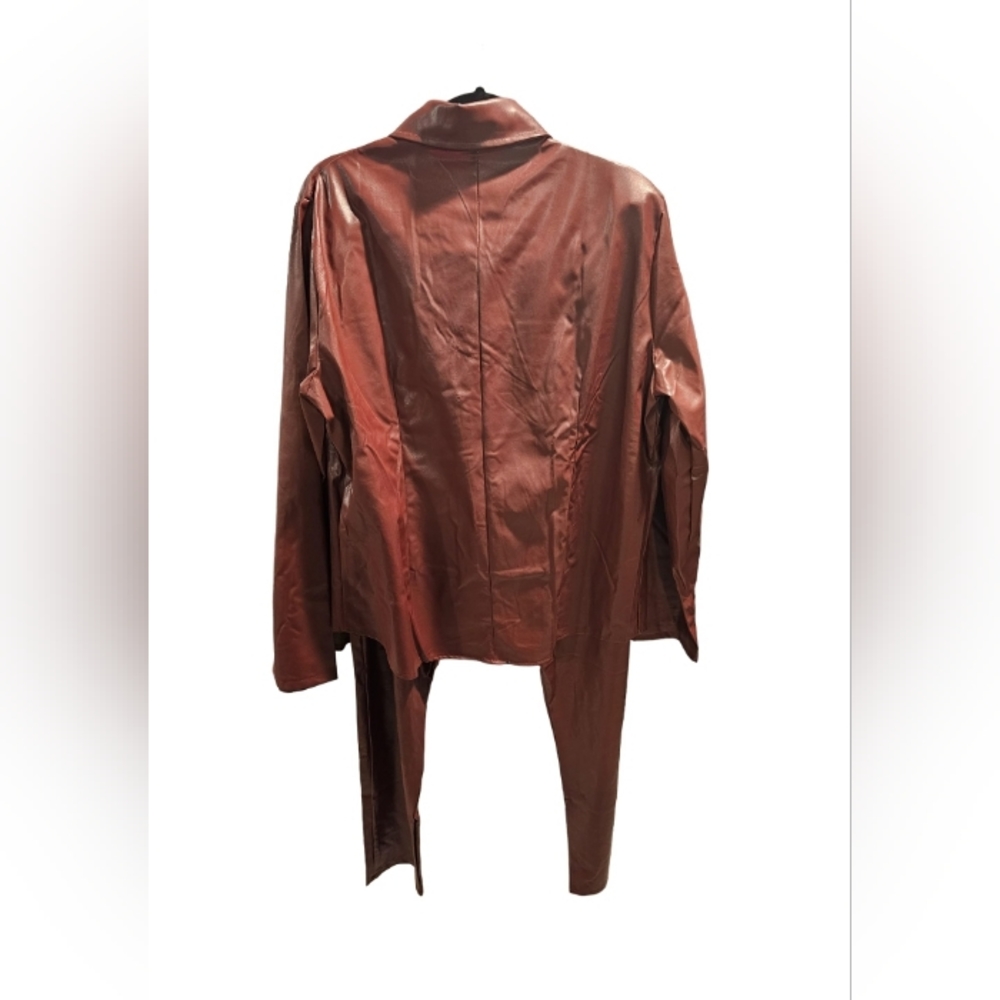 LEATHER SET - Picture 2 of 2